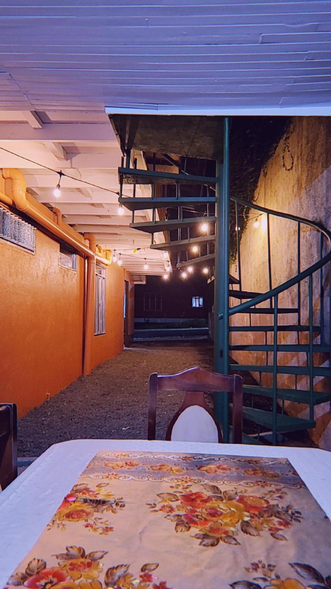 Alpha Arenal Hostel La Fortuna Bagian luar foto