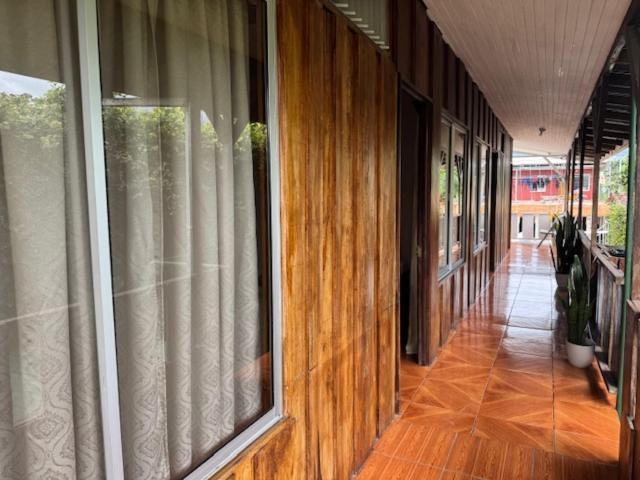 Alpha Arenal Hostel La Fortuna Bagian luar foto