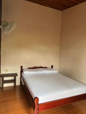 Alpha Arenal Hostel La Fortuna Bagian luar foto